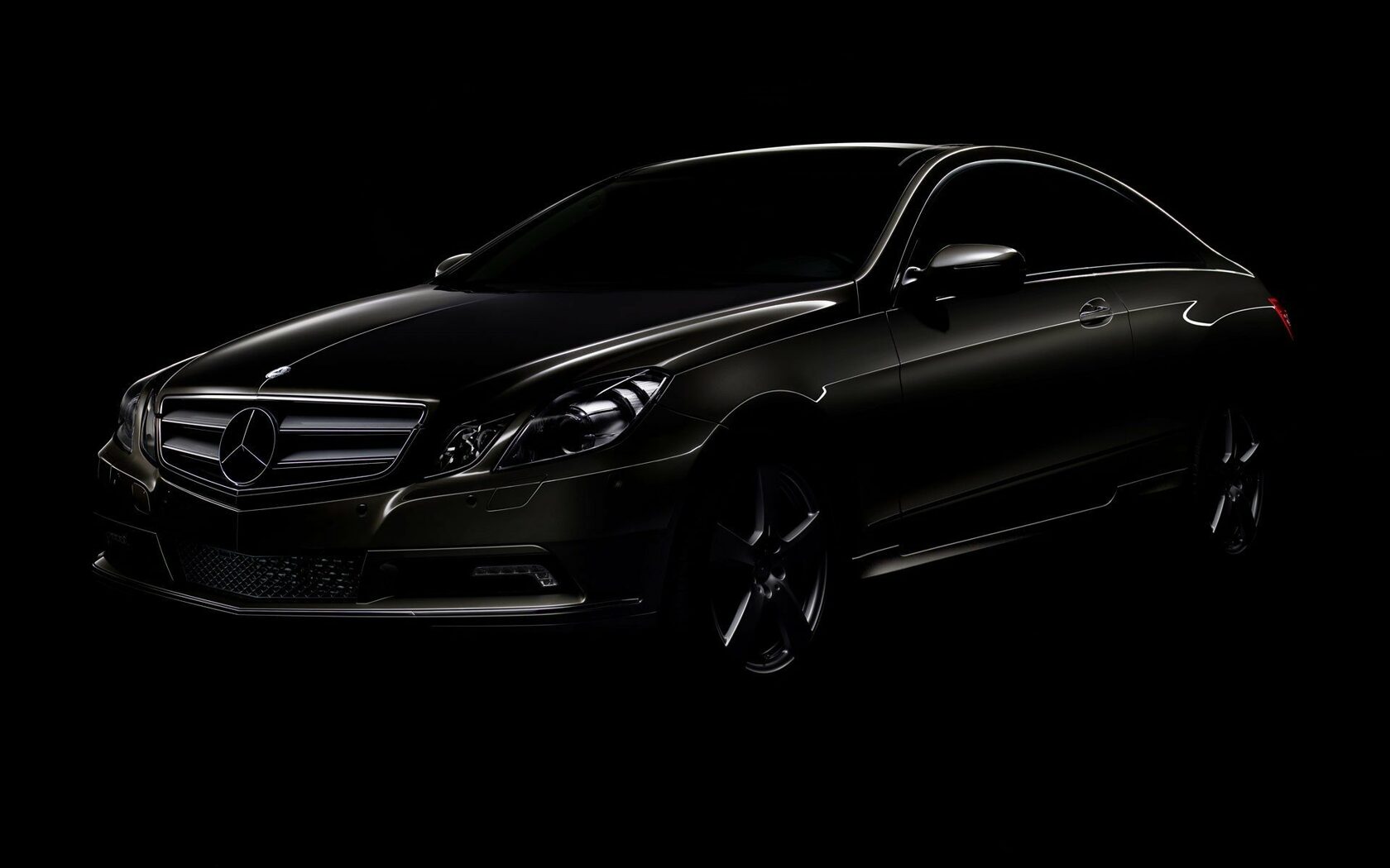 В темноте Vtemnote тонирование и бронирование авто