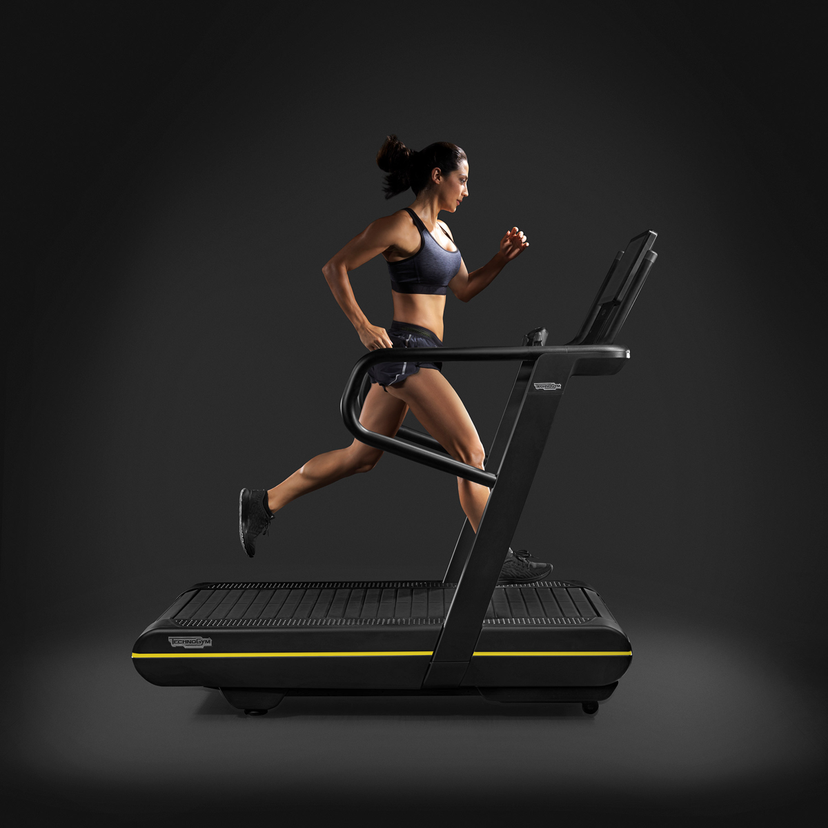 Go beyond female. SKILLRUN Technogym. Тренажеры Техноджим кардио. Орбитрек Техноджим кардио. Техноджим кроссфит.