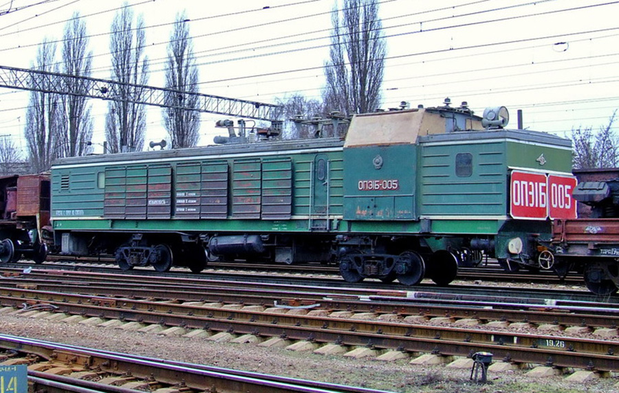 Тяговый агрегат ОПЭ1Б