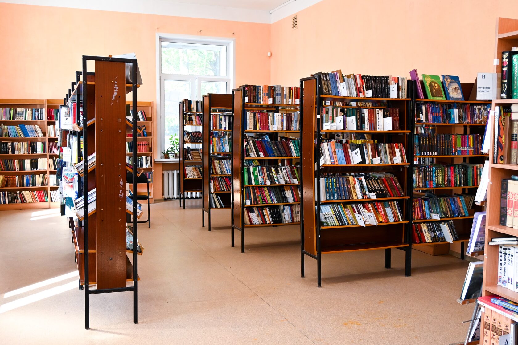 детская библиотека 31. ремонт в библиотеке. центральная библиотека в сафонове. библиотека лиски. детская библиотека 31.