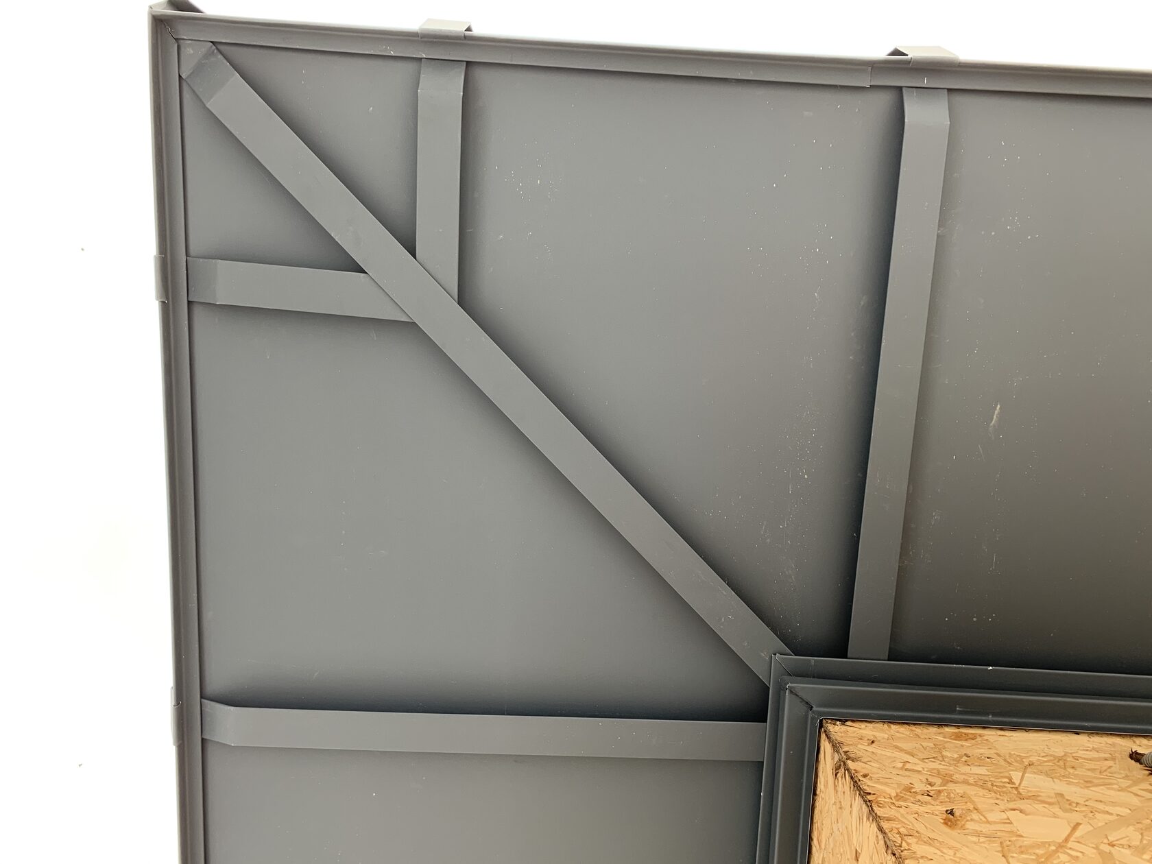 Фальцевая кровля, монтаж фальца в Московской области, крыша.ру