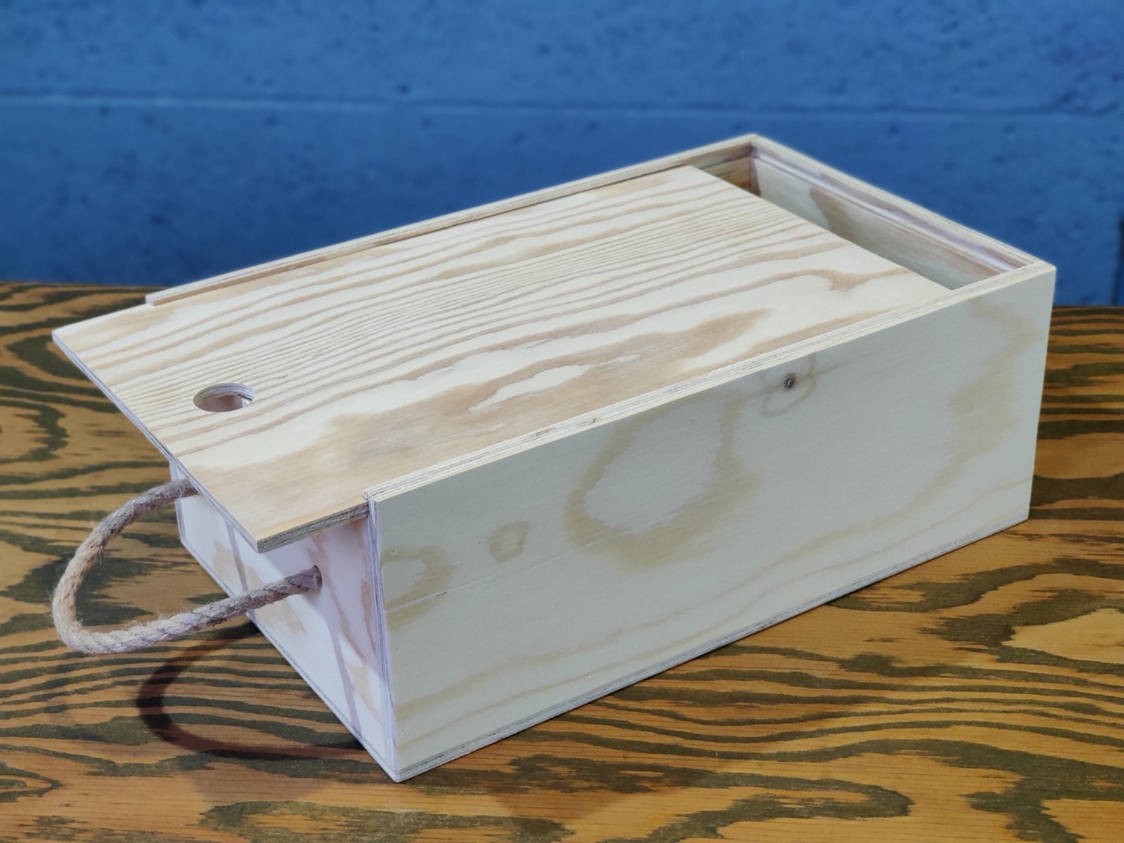 Большой ящик для подарка 330х200х120мм.