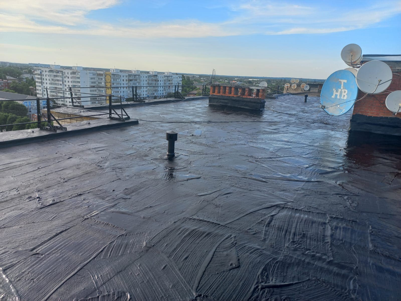 Ремонт мягкой кровли жилого многоквартирного дома в г. Майкоп