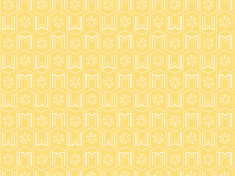 Горячие грибные тарталетки в сливочном соусе с золотистой сырной корочкой, поданные на белой тарелке.