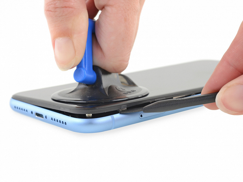 Поменять стекло на айфон xr. Iphone XR IFIXIT. Замена дисплея iphone XR. Вскрытие iphone XR. Дисплей айфон хр.