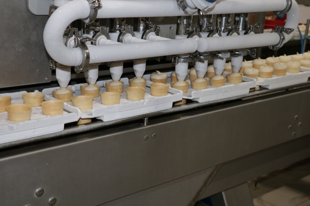 Экскурсия на фабрику мороженого чистая линия фото