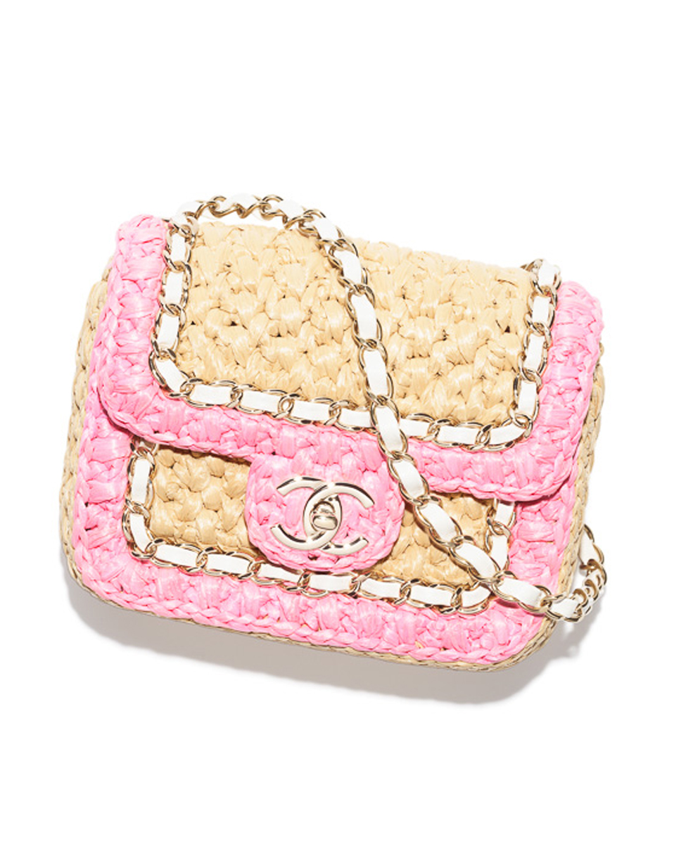 chanel bag in beige and pink raffia and metal AS4556