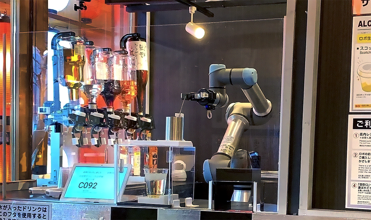 Робот бармен. Робот бармен kuka. Робот бармен в Японии. Промышленные роботы Японии. Робот бариста на мероприятие.