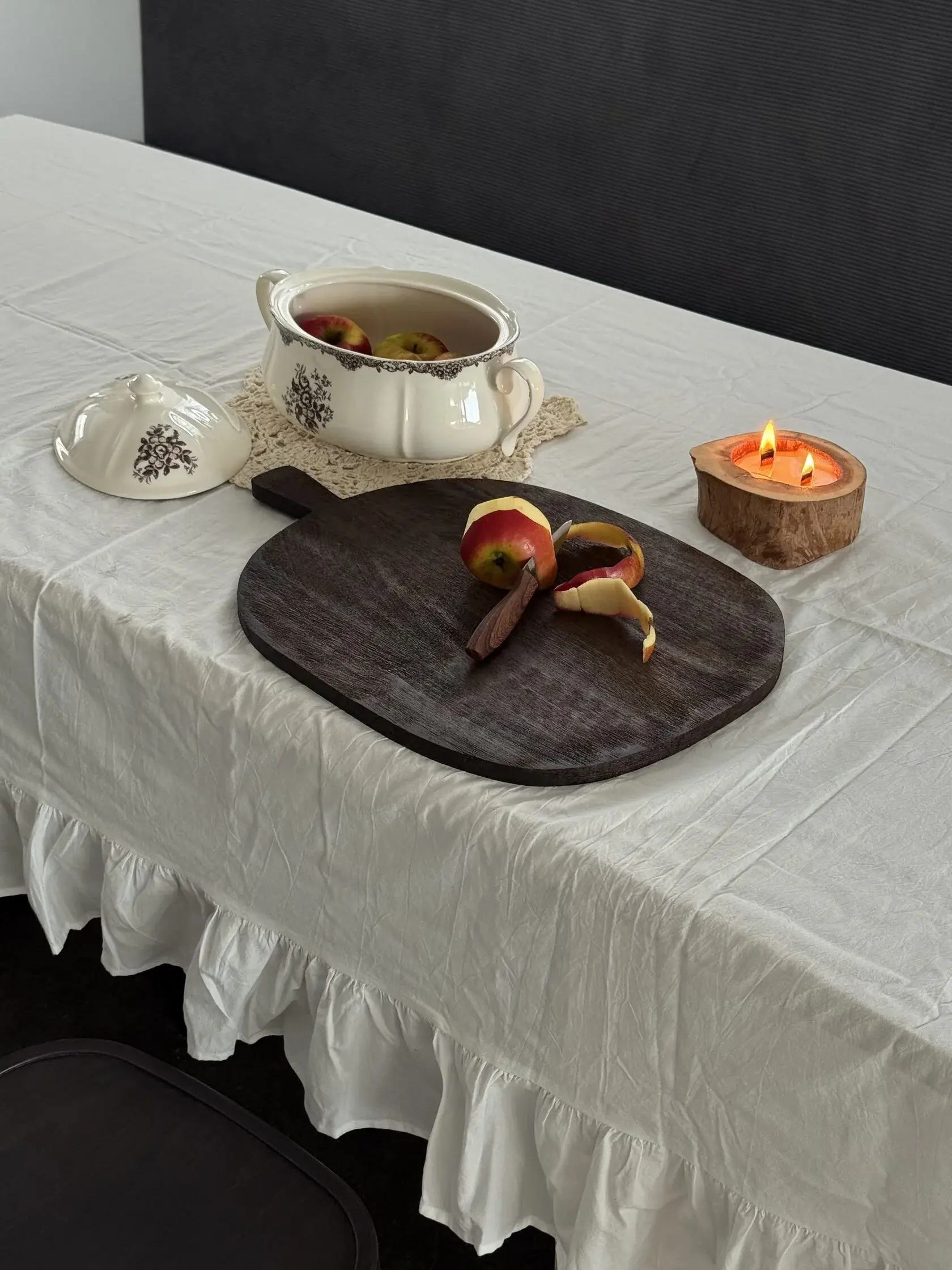 Скатерть из натуральной ткани с воланом — натуральные материалы для дома