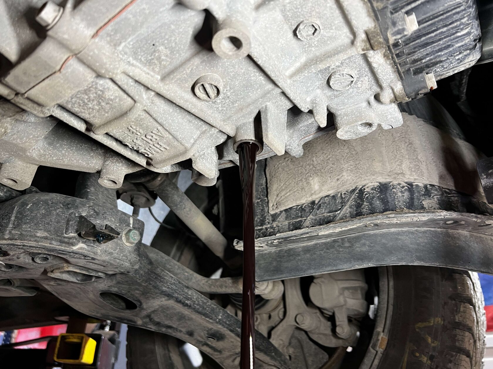 Слив масла с коробки