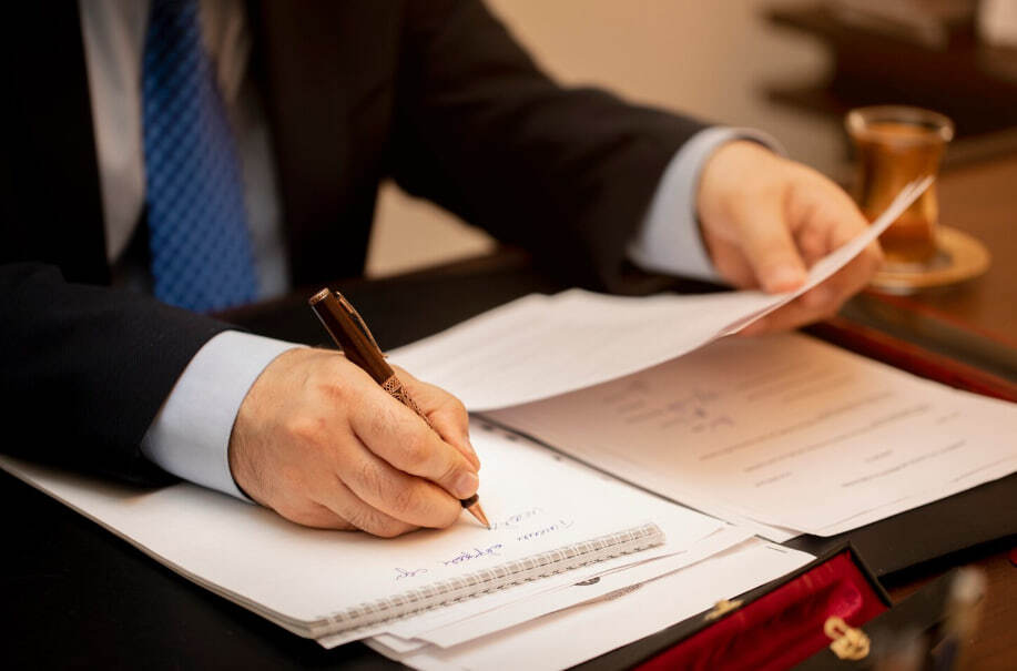 Какие проблемы в получении жилья сиротами можно решить с помощью юриста