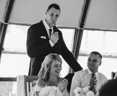 Ведущий на свадьбе