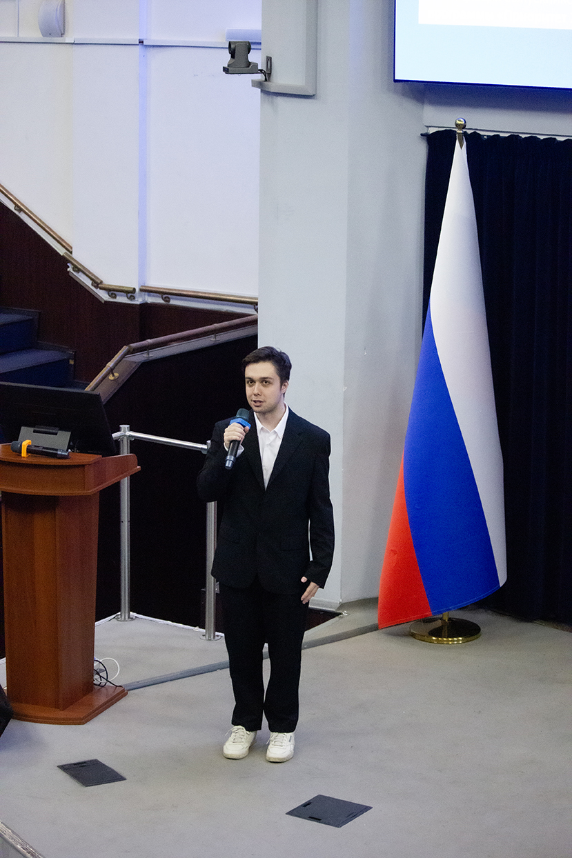 Главный специалист Ассоциации выпускников Анатолий Матросов