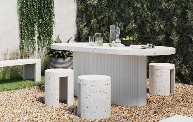 Композитный мрамор на улице