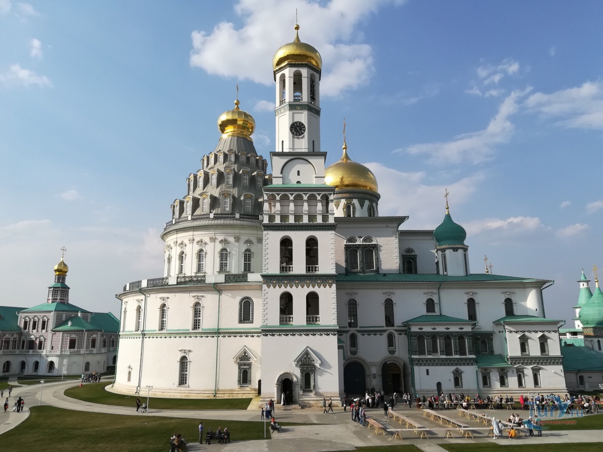 Воскресенский собор Новоиерусалимского монастыря стиль