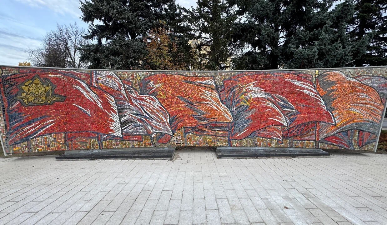 Отреставрированное мозаичное панно Мемориала Славы НАЗ Сокол в Нижнем Новгороде