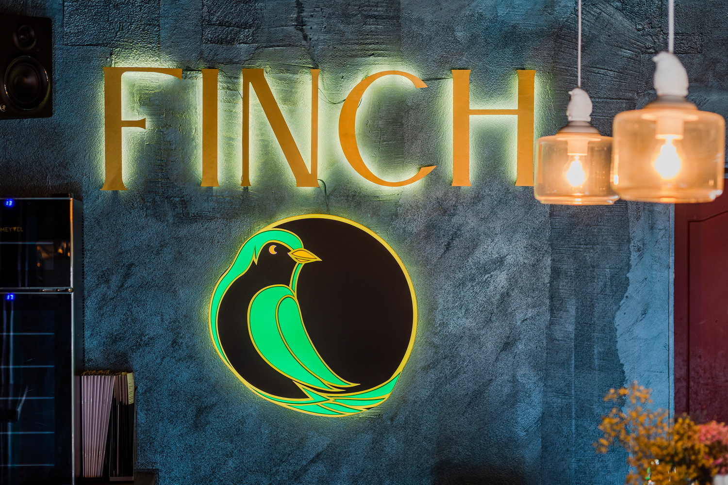 Finch Bar & Караоке - бар в Санкт-Петербурге на Некрасова