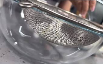 Приготовление сырников из творога с морковью: шаг 1