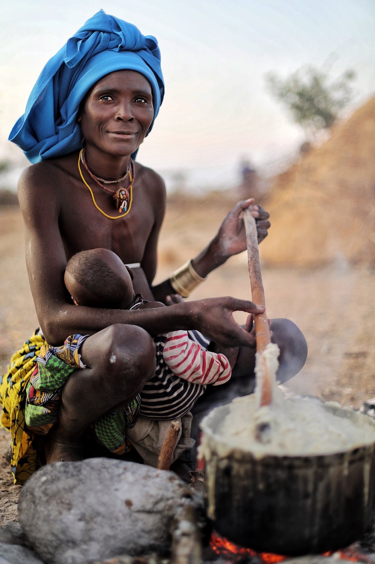 Племя мукубал Ангола. Девушки племен Анголы. Ангола племена женщин.