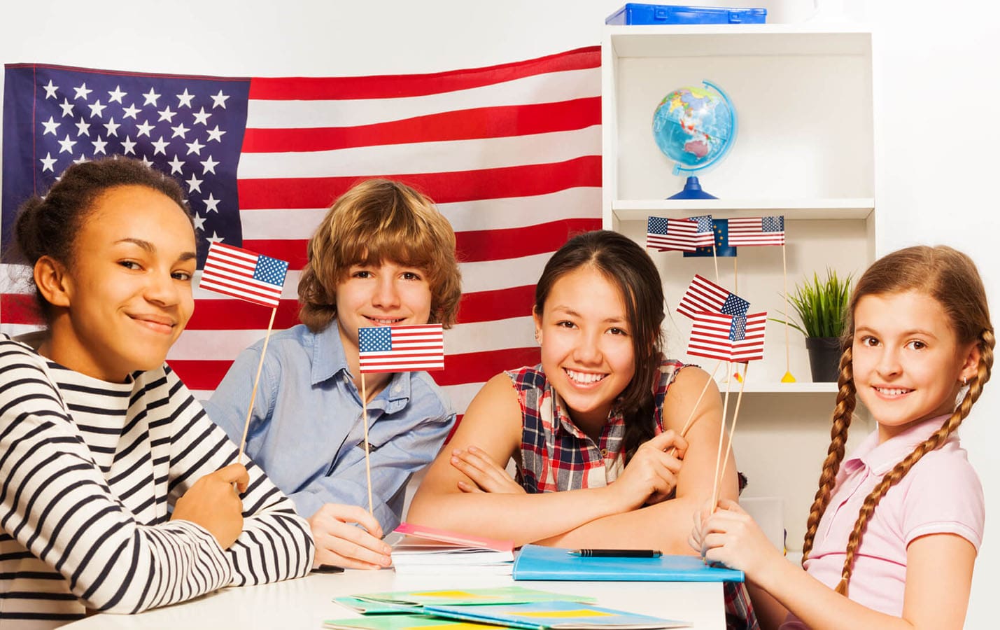 Цели школы иностранных языков. Американские дети. Дошкольники в США. Дети в американской школе. Английский с носителем для детей.