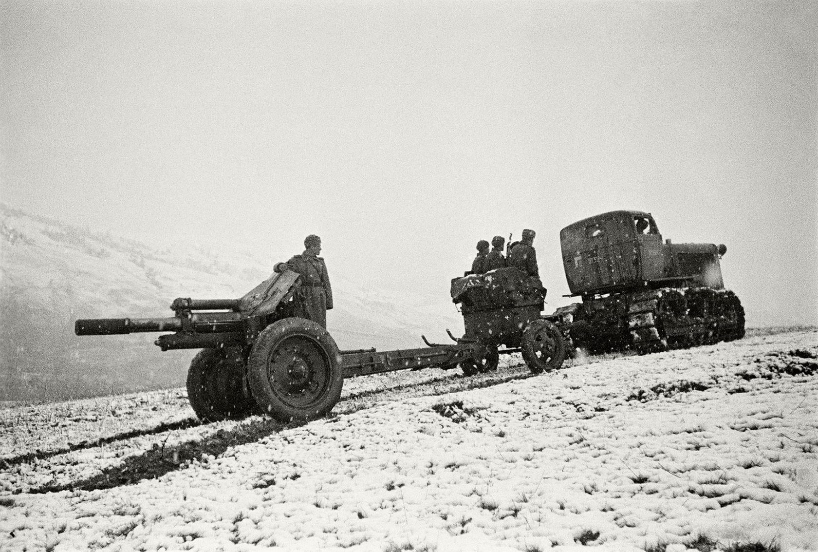 Варальбум военные фото