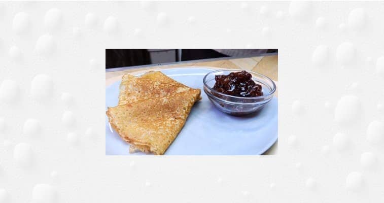 Приготовление ажурных блинов на молоке с кипятком: шаг 13