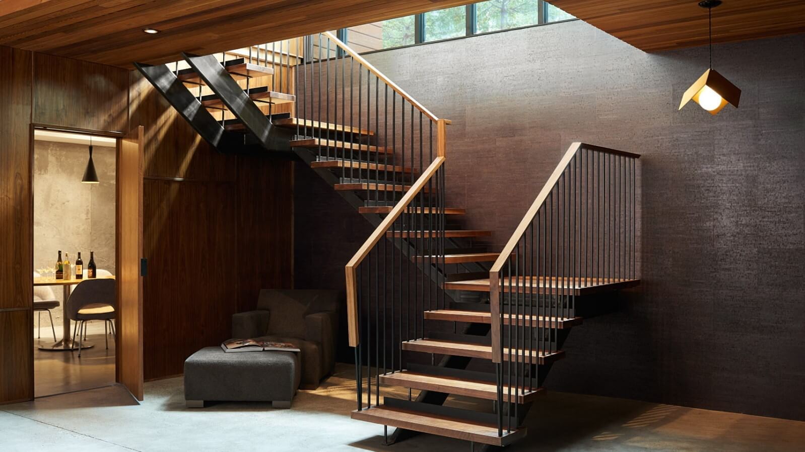 Крутая лестница на второй этаж | Escadas de madeira, Ideias para escadaria, Design de casa