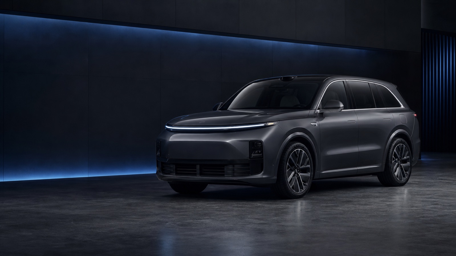 Премиальный семейный SUV — редакционная обложка материала о Li L6 2026