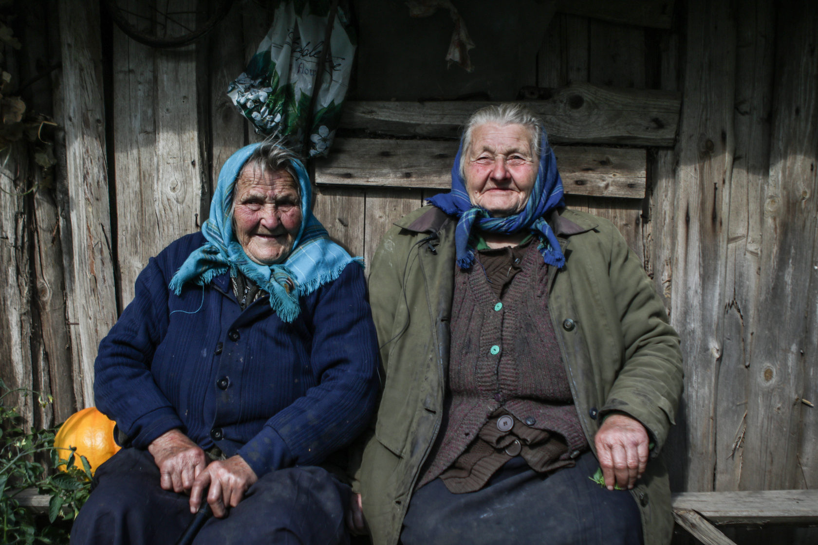 Сайт с старыми фото. Две старухи. 2 Бабки из Юрмолы. Бабушка Люся.