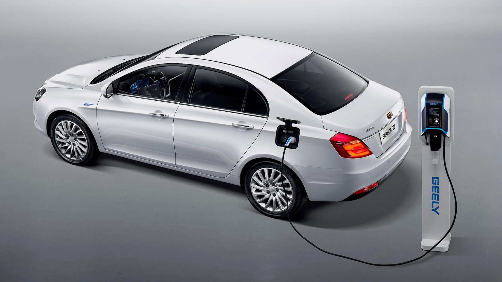 Электромобили geely. Geely Emgrand ev. Geely Emgrand ev300. Geely Electric car. Электроавтомобиль Geely.