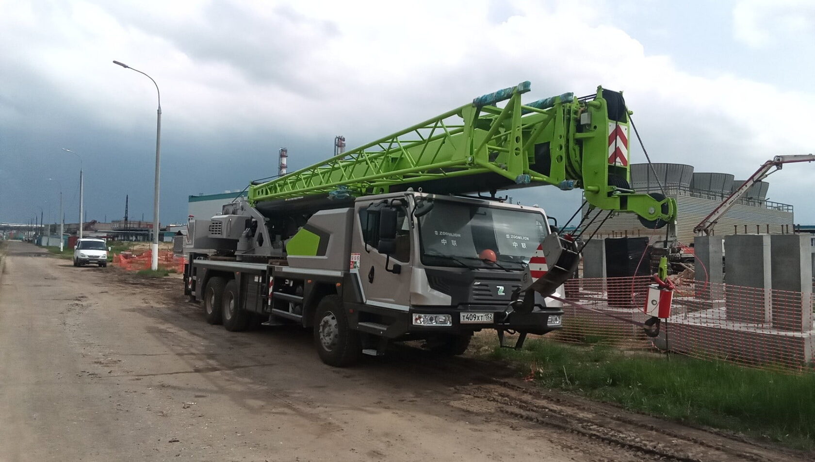Автокран Зумлион 30 тонн. Zoomlion кран 30 тонн. Зумлион автокран 30 бак. Zoomlion ZTC. Аренда автокрана 30 метров