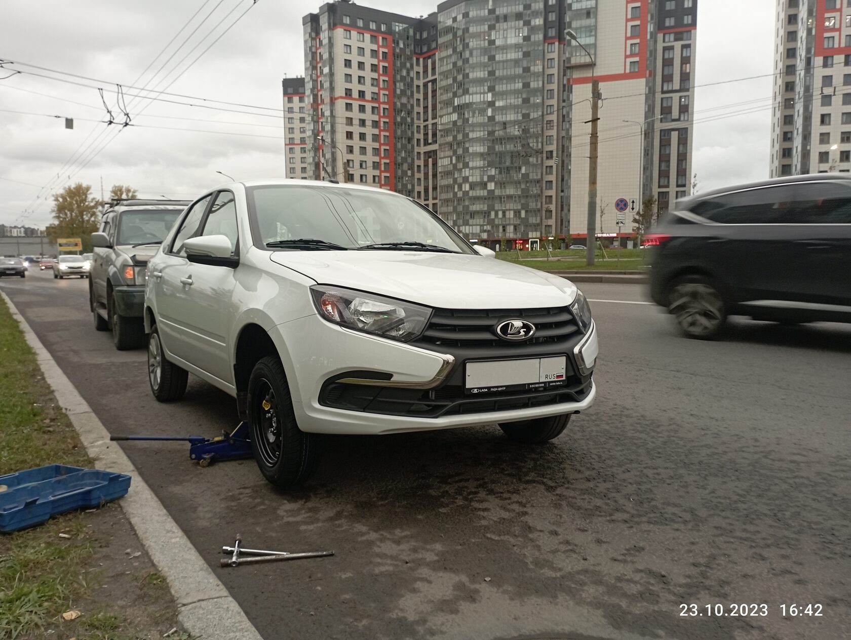 Лада Помощь На Дороге в СПб и ЛО - От 1000р. 24/7 Приедем За 17 мин.