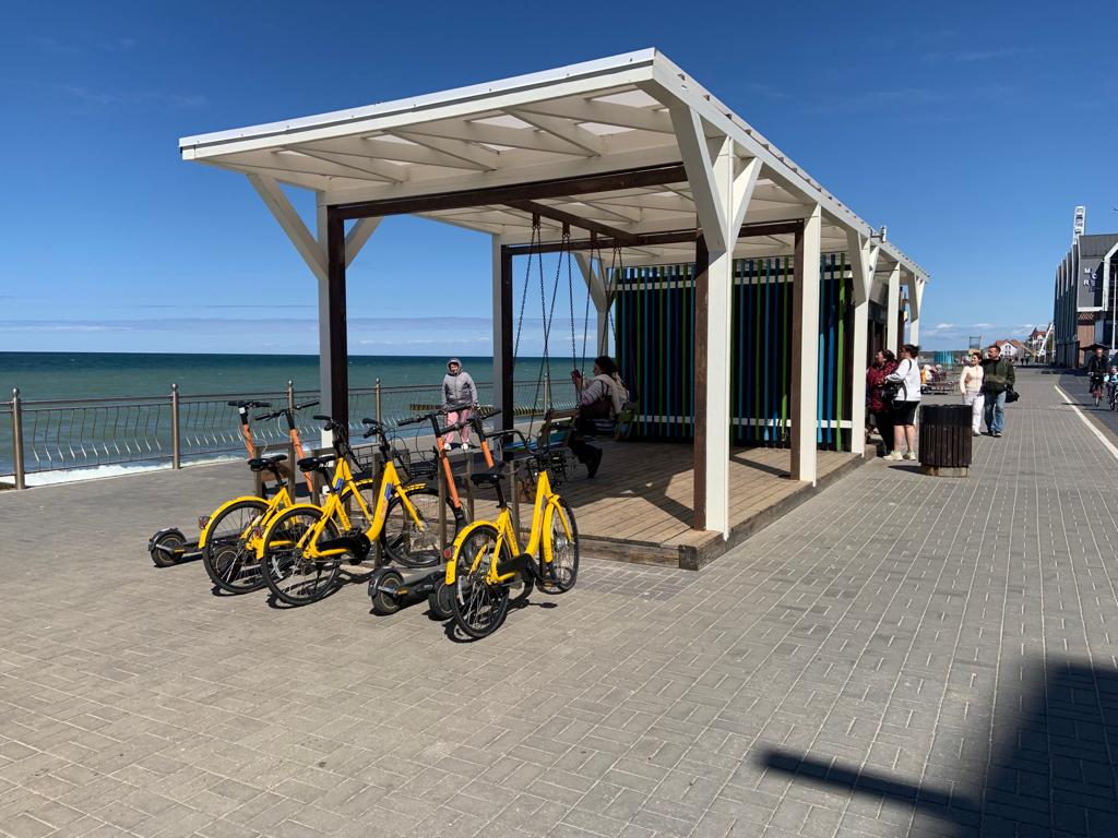 Прокат велосипедов на набережной Зеленоградска