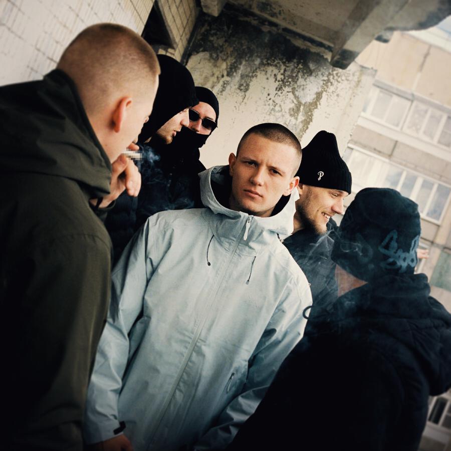 Обложка мини-альбома D4P RISK