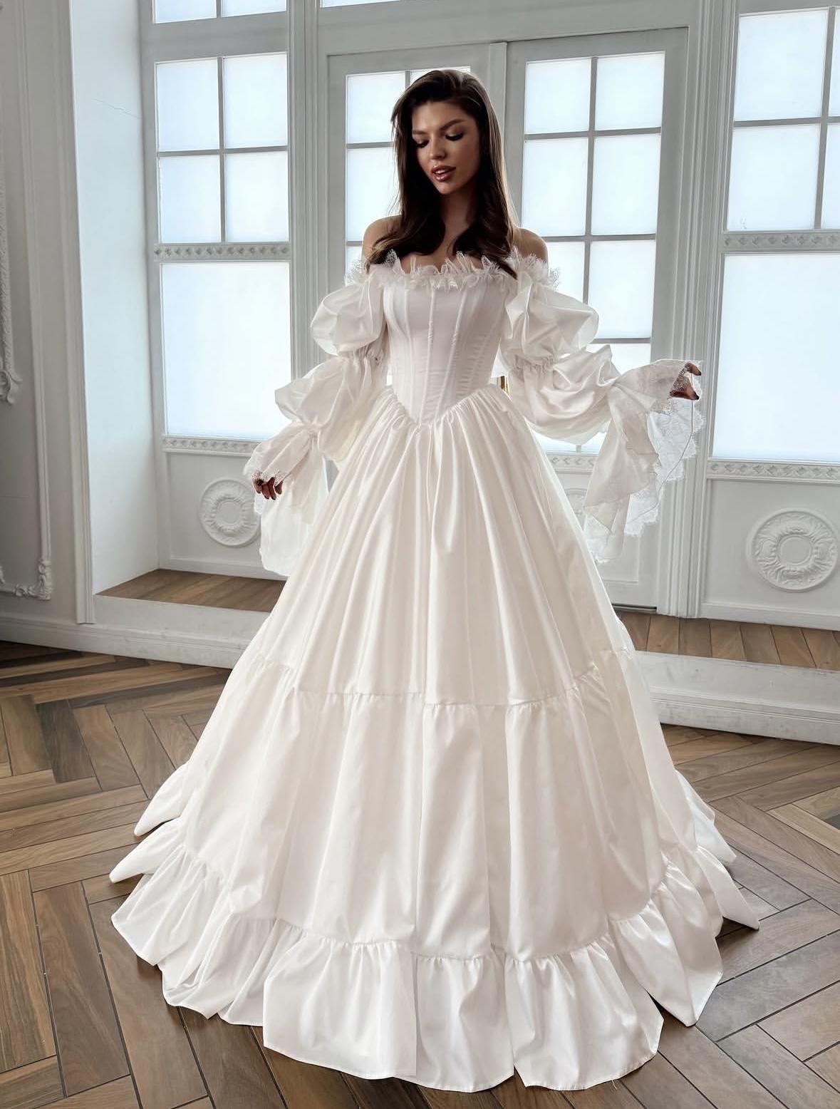 необычное стильное свадебное платье