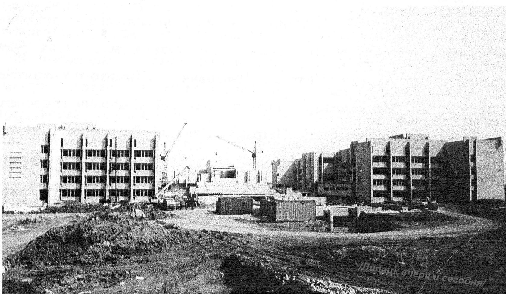 Куда расселяли частные дома когда строили университет в 1952 году