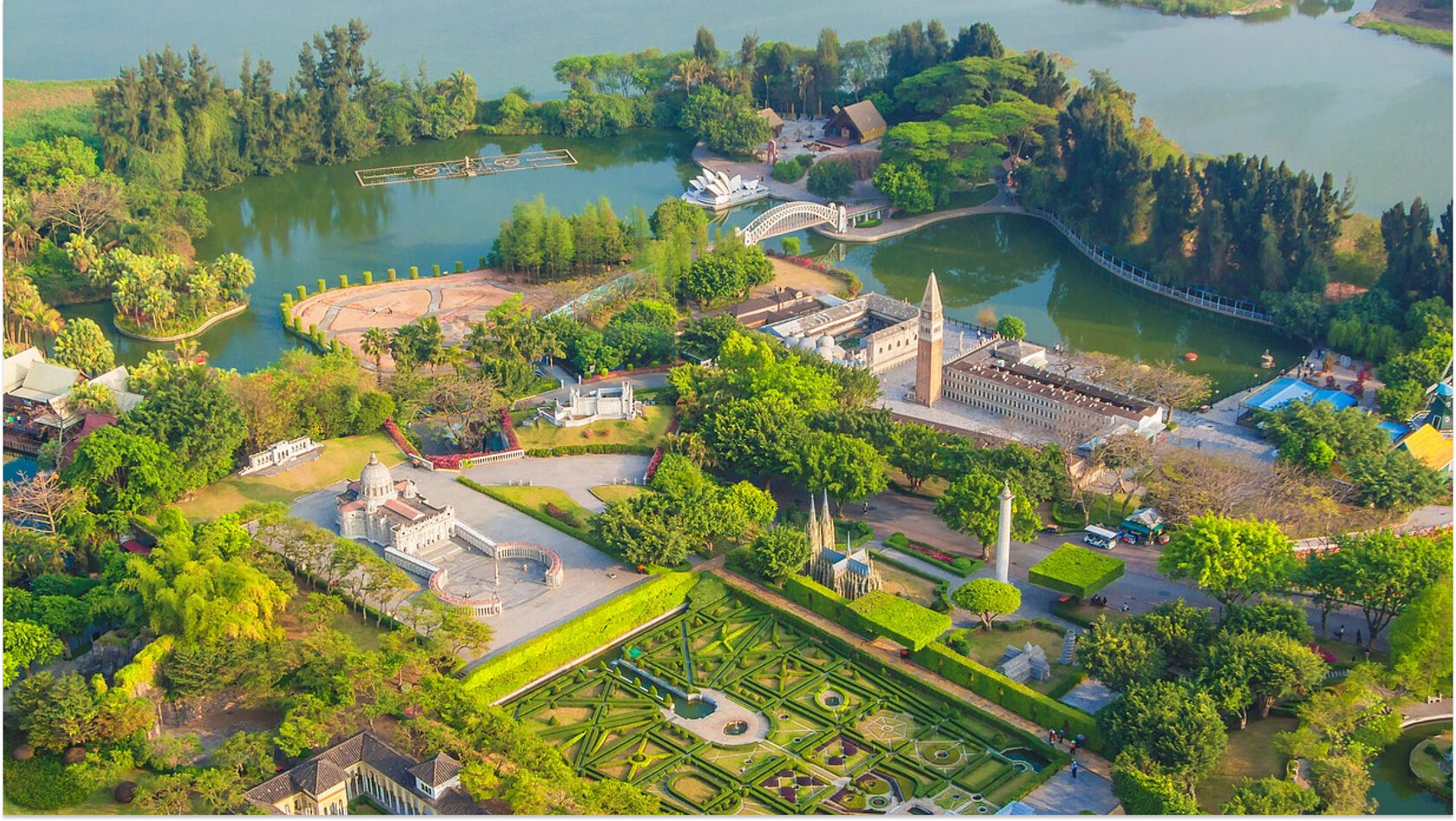 Overseas Chinese Town. Шэньчжэнь. Китай.