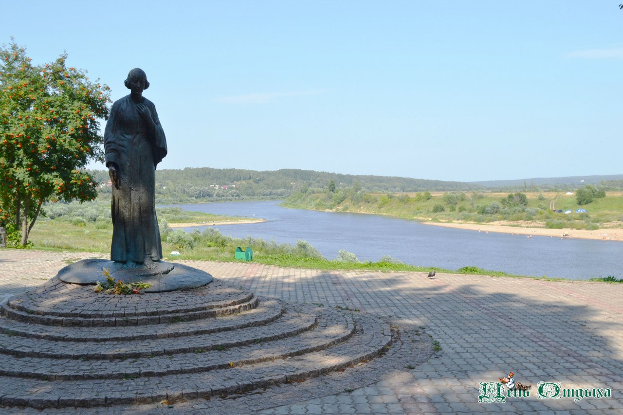 Калуга таруса завтра. Памятник Паустовскому в Тарусе. Таруса Калуга.