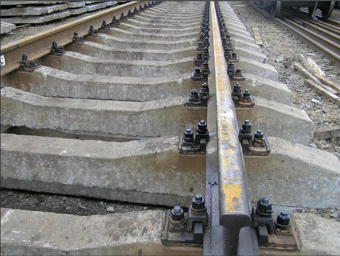 Lvt шпала. водопропускная труба железной дороги. кончаловский тоннель обнинск. эстакада жд иссо. коробчатые балки пролетных строений 126 м нижний пояс.