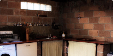 Лаунж зона с бильярдным столом