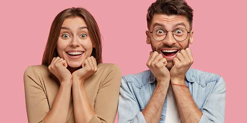 картинка женщины и мужчины в радостном предвкушении