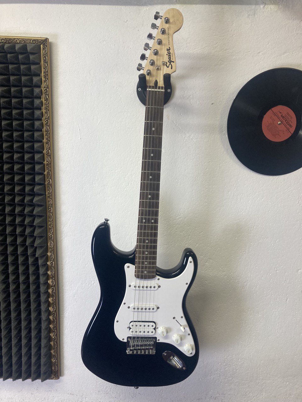 Электрогитара Fender Squier Bullet Stratocaster HT HSS LRL Black в