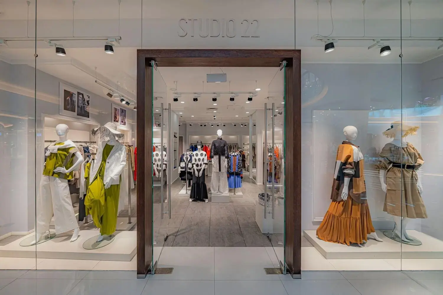 Остекление витрин