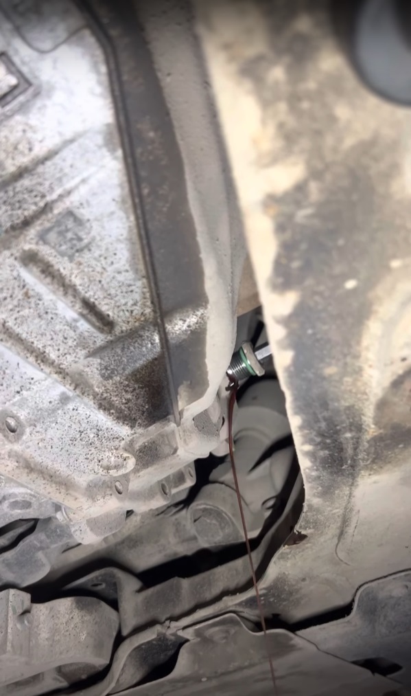 Контрольная пробка уровня масла АКПП Ford