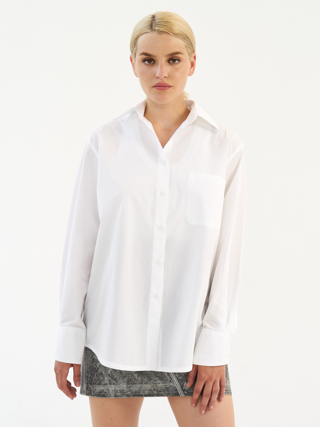 БЕЛАЯ БАЗОВАЯ РУБАШКА