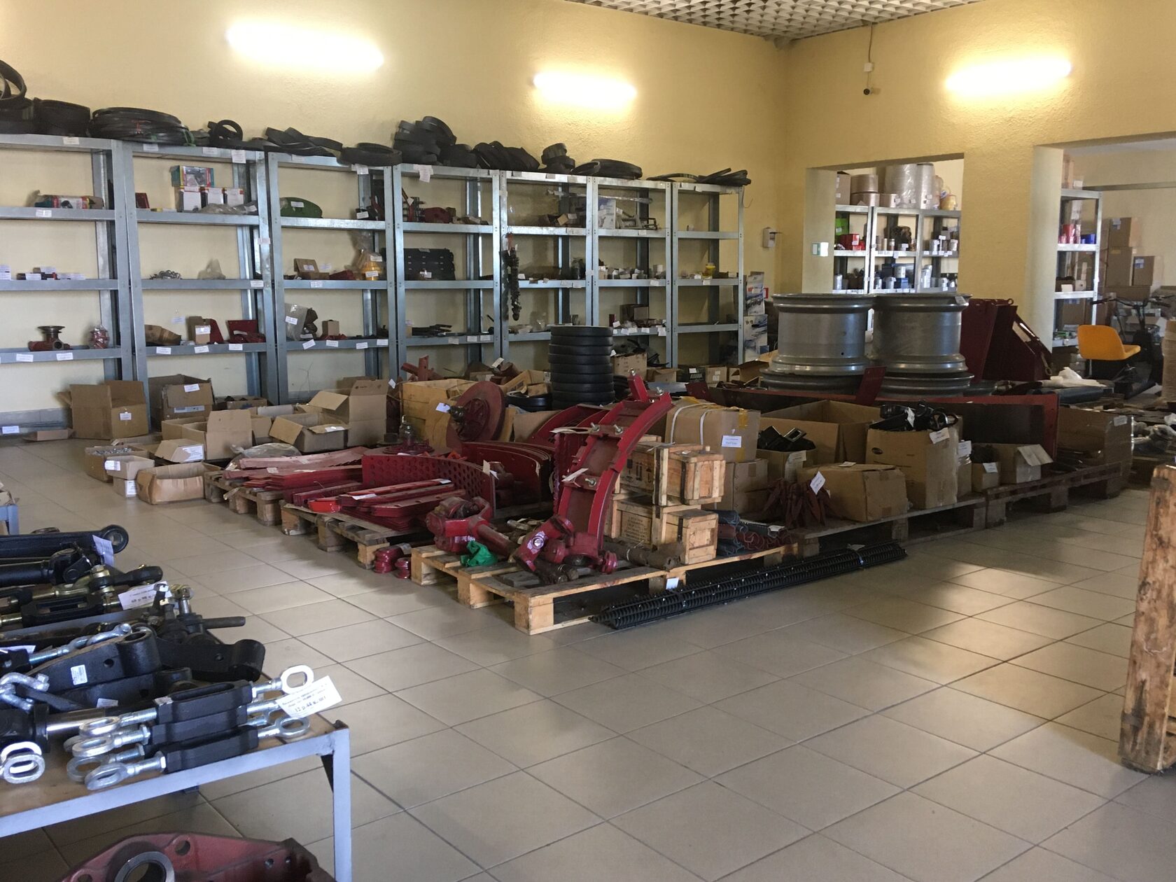 Запасные части и комплектующие