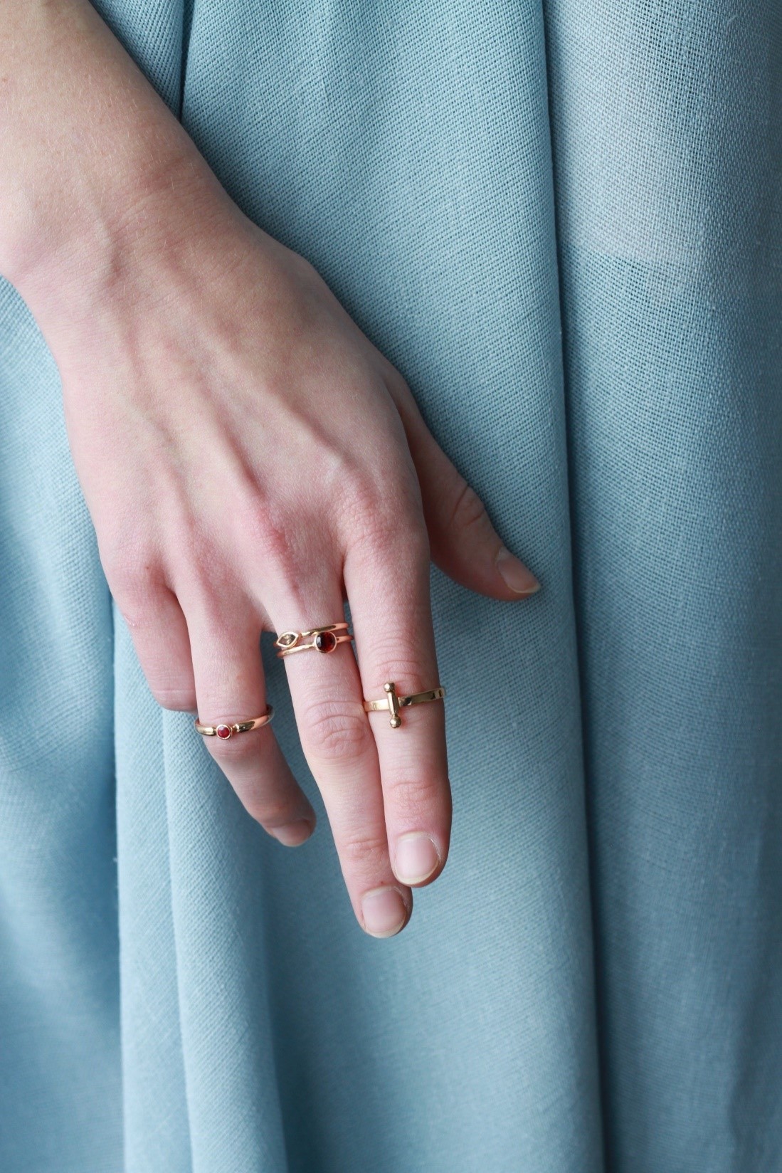 Модные кольца 2024 года — современные и стильные модели из золота и серебра, тренды бижутерии
