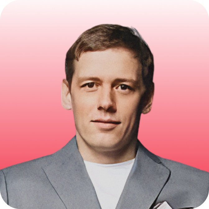 Валерия Кадочникова, Product manager Profitbase, девушка с короткой стрижкой, блондинка, в черной футболке