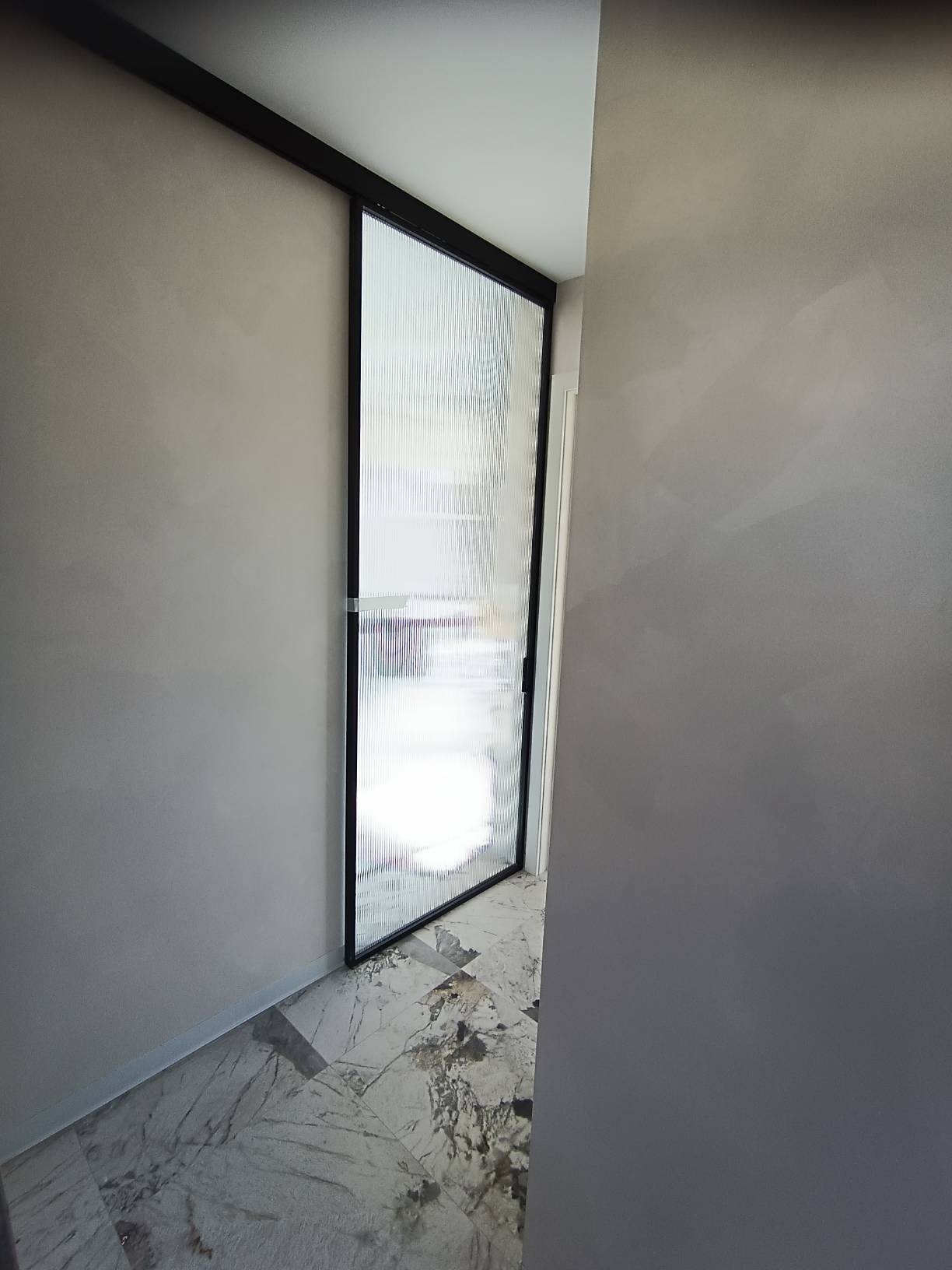 стеклянные перегородки, зонирование помещения, изделия из стекла, раздвижные перегородки, межкомнатные перегородки, душевые кабины, стеклянные ограждения