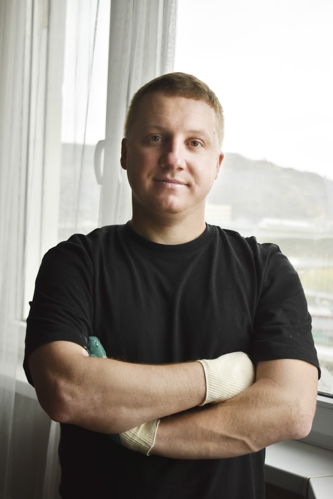 Александр Кабаков, частный мастер по ремонту окон и оконных конструкций.